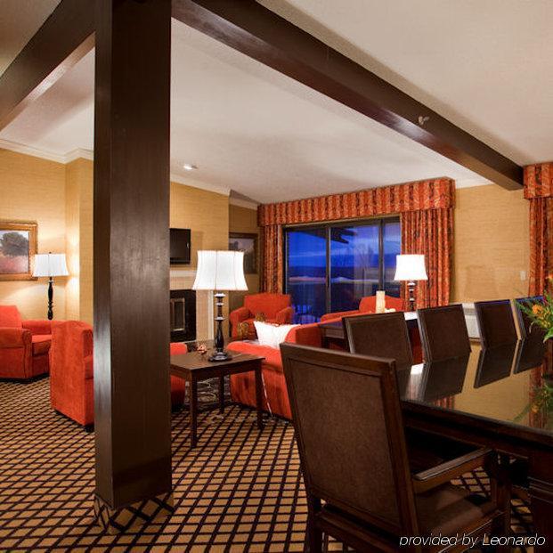 Summit Village Bellaire 部屋 写真