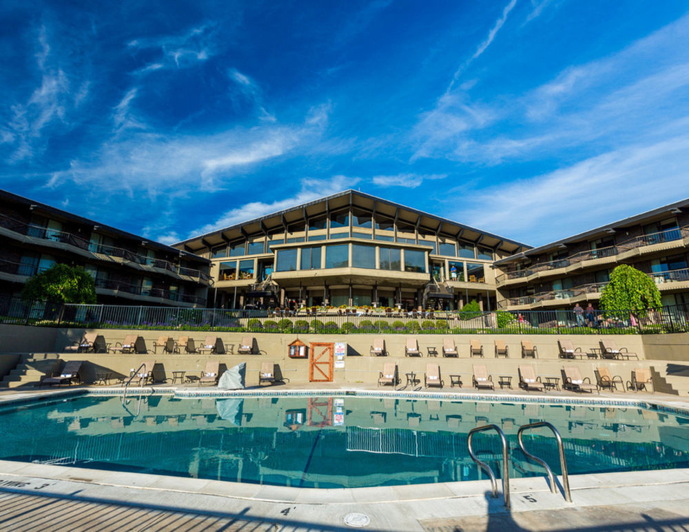 Summit Village Bellaire エクステリア 写真