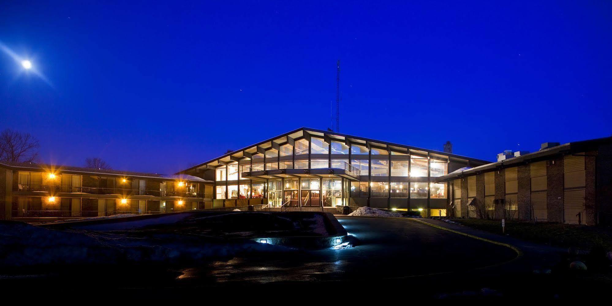 Summit Village Bellaire エクステリア 写真